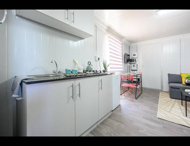 1 BEDROOM PROPERTY TO RENT IN KEMPTON PARK